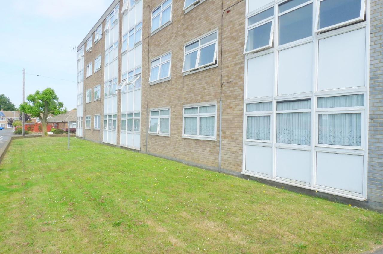 Wentworth Apartment With 2 Bedrooms, Superfast Wi-Fi And Parking Sittingbourne Zewnętrze zdjęcie