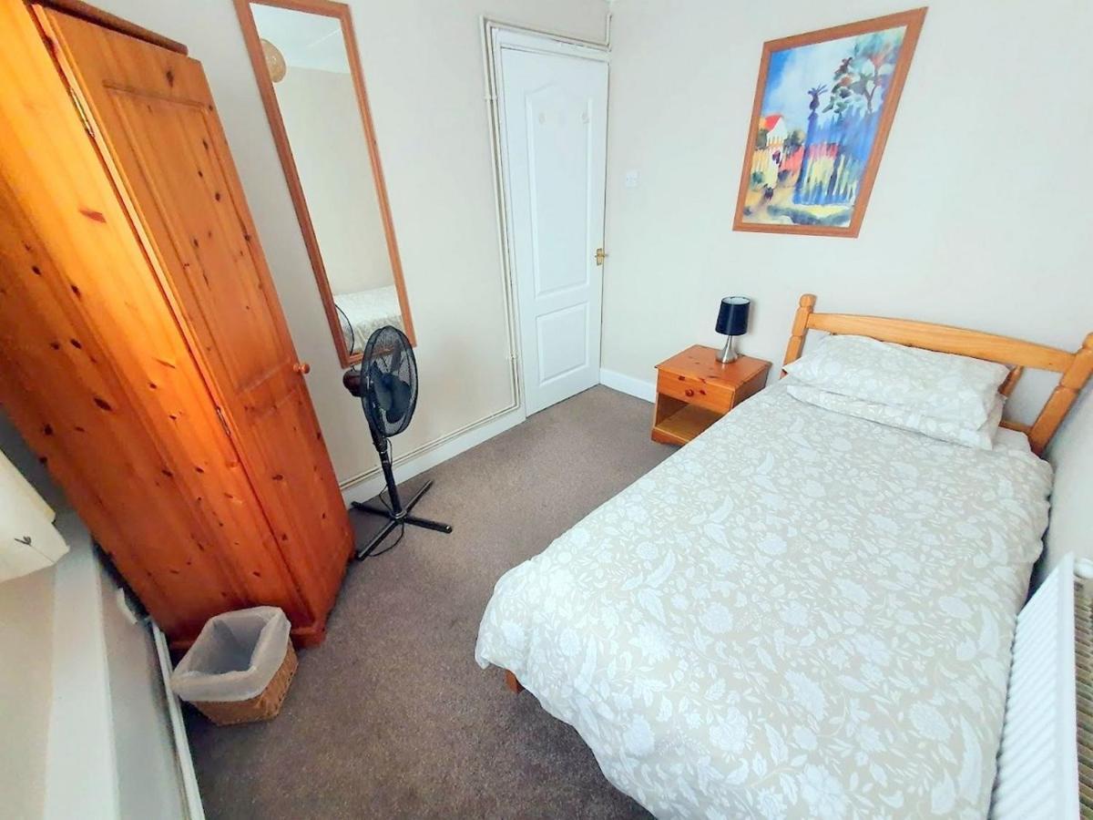 Wentworth Apartment With 2 Bedrooms, Superfast Wi-Fi And Parking Sittingbourne Zewnętrze zdjęcie
