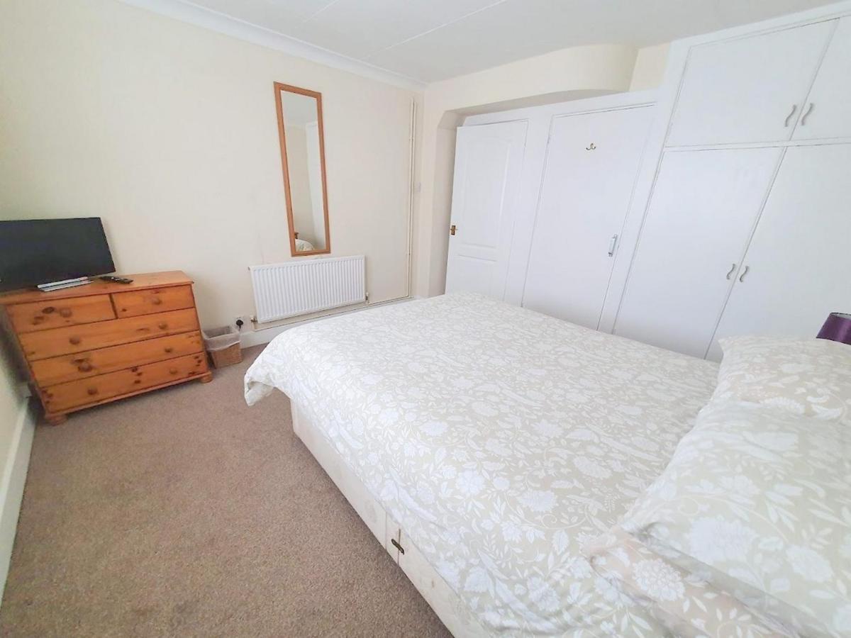Wentworth Apartment With 2 Bedrooms, Superfast Wi-Fi And Parking Sittingbourne Zewnętrze zdjęcie
